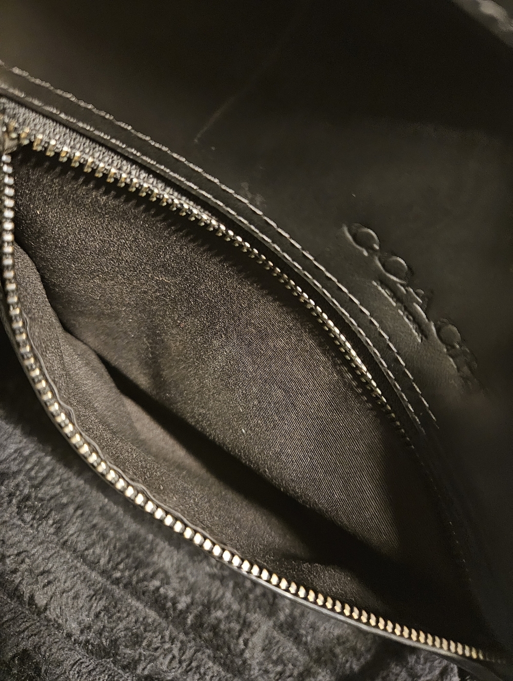 Coach Men’s Gray/Black Signature Messenger Bag - Picture 5 of 11